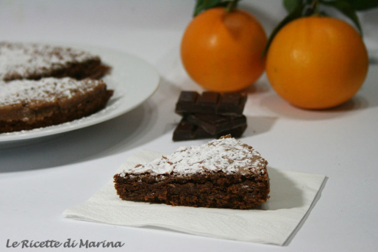 Torta morbida alle mandorle, cioccolato e arance - Le ...